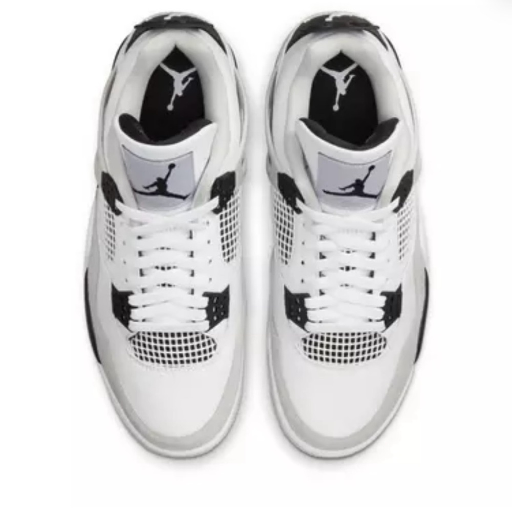 AIR JORDON 4 RETRO Military Black and White Neutral Grey 12